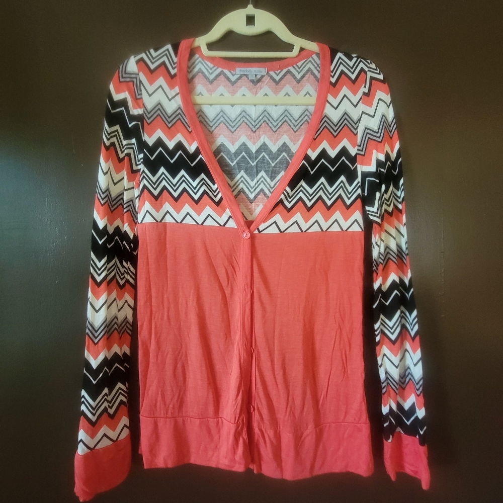 Charlotte Russe Orange/Black/White Chevron Button Down Long Sleeve Size Medium
